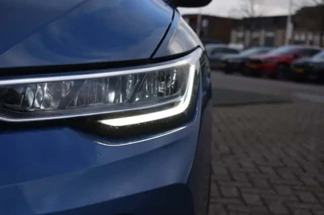 Volkswagen Golf (2025) thumbnail 5