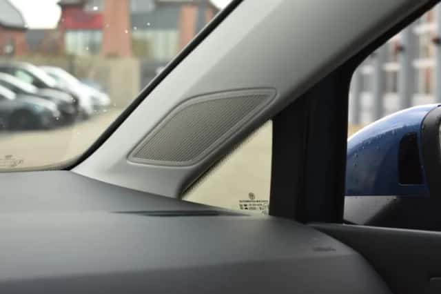 Volkswagen Golf (2025) thumbnail 9