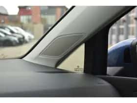 Volkswagen Golf (2025) thumbnail 9