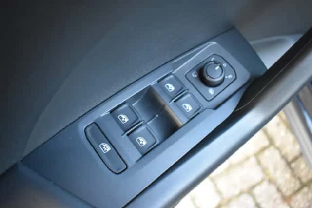 Volkswagen T-Cross (2025) thumbnail 10