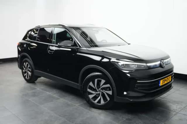 Volkswagen Tiguan (2025) thumbnail 4