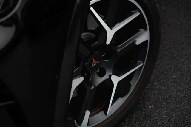 CUPRA Formentor (2025) thumbnail 5