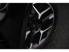 CUPRA Formentor (2025) thumbnail 5
