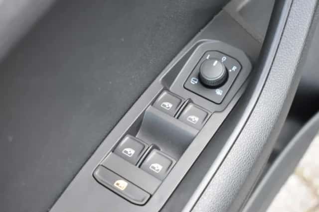 Škoda Karoq (2025) thumbnail 15