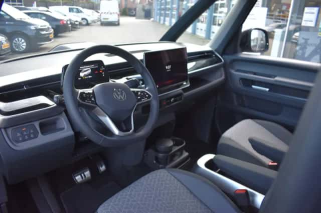 Volkswagen ID. Buzz (2026) thumbnail 10