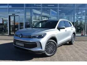 Volkswagen Tiguan (2026) thumbnail 1