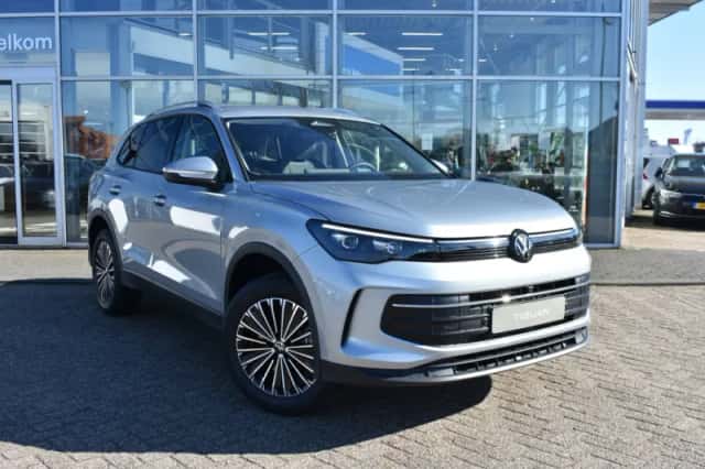 Volkswagen Tiguan (2026) thumbnail 2