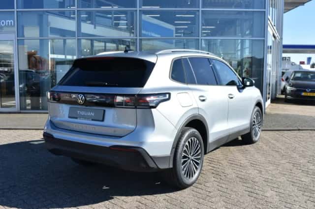 Volkswagen Tiguan (2026) thumbnail 4