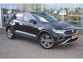 Volkswagen T-Roc (2022) thumbnail 2