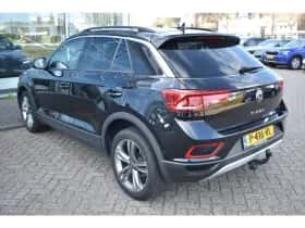 Volkswagen T-Roc (2022) thumbnail 3