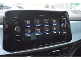 Volkswagen T-Roc (2022) thumbnail 24