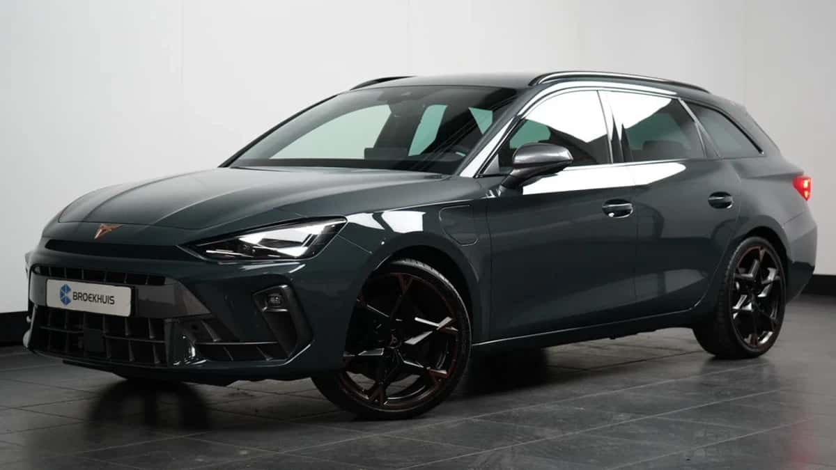 CUPRA Leon Sportstourer (2025) — foto 1