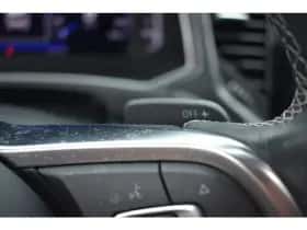 Volkswagen T-Roc (2021) thumbnail 16