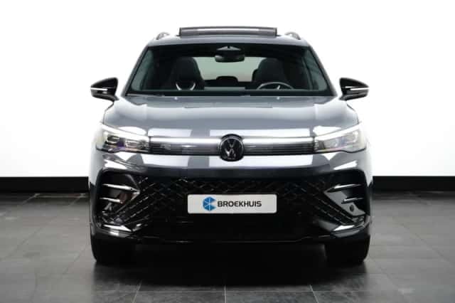 Volkswagen Tiguan (2025) thumbnail 2