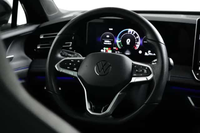 Volkswagen Tiguan (2025) thumbnail 11