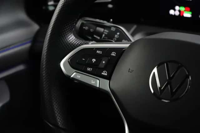 Volkswagen Tiguan (2025) thumbnail 12