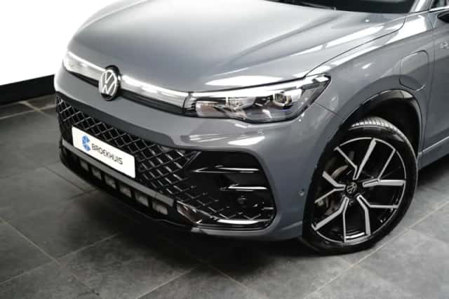 Volkswagen Tiguan (2025) thumbnail 16