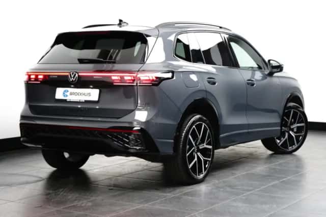 Volkswagen Tiguan (2025) thumbnail 4