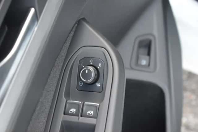Volkswagen Golf (2026) thumbnail 16