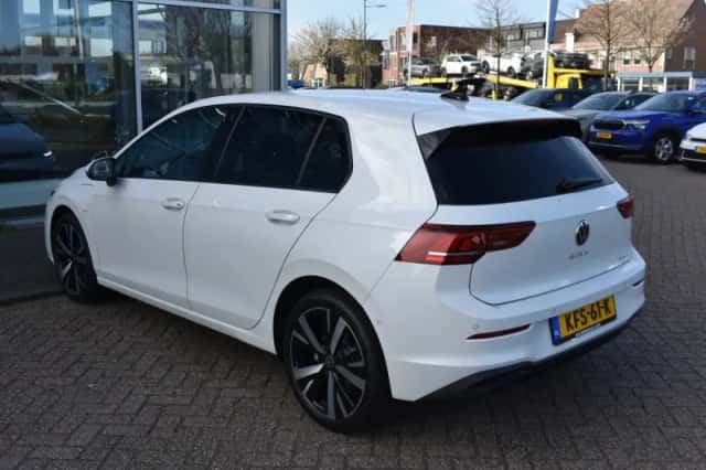 Volkswagen Golf (2026) thumbnail 3