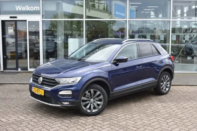 Volkswagen T-Roc (2018) thumbnail 1