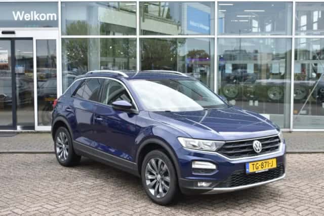 Volkswagen T-Roc (2018) thumbnail 2