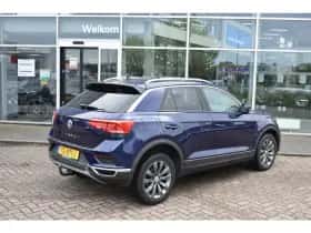 Volkswagen T-Roc (2018) thumbnail 4