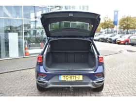 Volkswagen T-Roc (2018) thumbnail 5