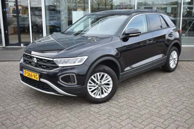 Volkswagen T-Roc (2022) thumbnail 1