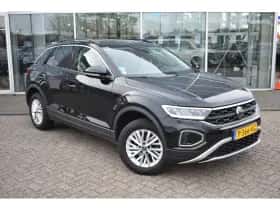 Volkswagen T-Roc (2022) thumbnail 2