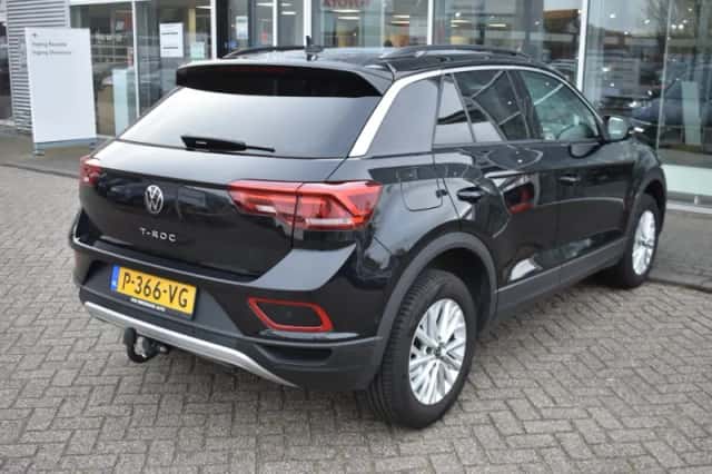 Volkswagen T-Roc (2022) thumbnail 4