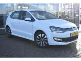 Volkswagen Polo (2017) thumbnail 2