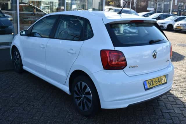 Volkswagen Polo (2017) thumbnail 4