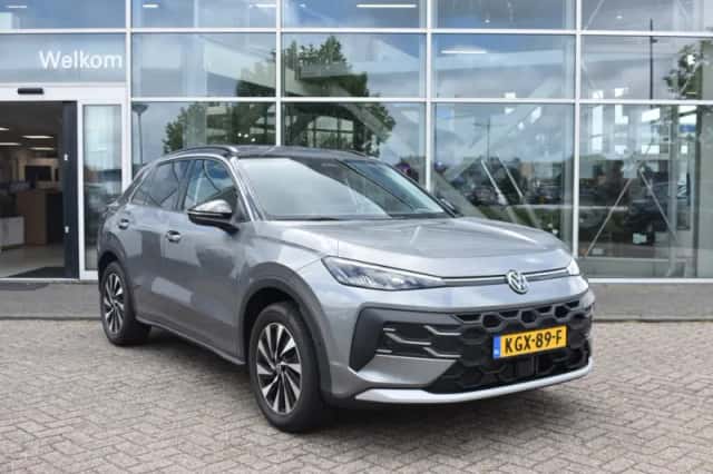 Volkswagen T-Roc (2026) thumbnail 3