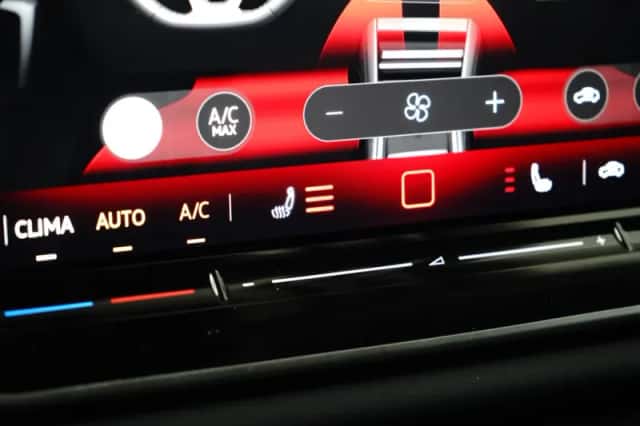 Volkswagen Tiguan (2025) thumbnail 26