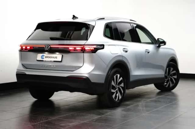 Volkswagen Tiguan (2025) thumbnail 4