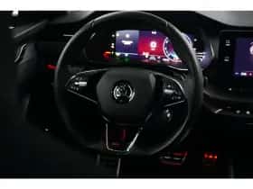 Škoda Octavia (2022) thumbnail 11
