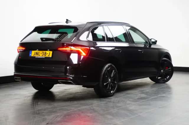 Škoda Octavia (2022) thumbnail 4
