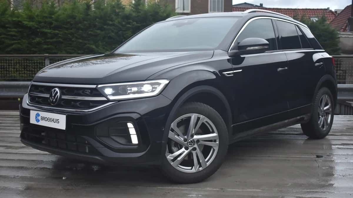 Volkswagen T-Roc (2025) — foto 1