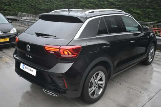 Volkswagen T-Roc (2025) thumbnail 4