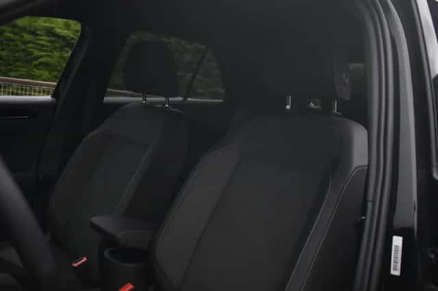 Volkswagen T-Roc (2025) thumbnail 10