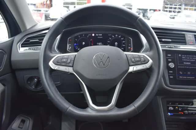 Volkswagen Tiguan (2022) thumbnail 12