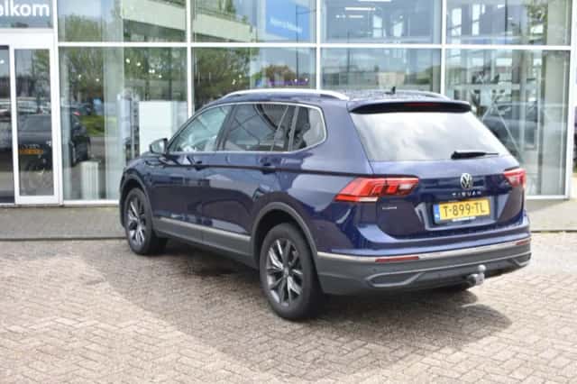 Volkswagen Tiguan (2022) thumbnail 3