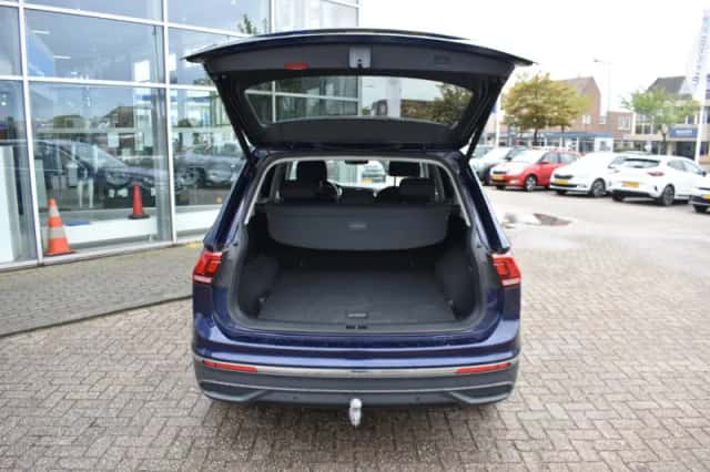 Volkswagen Tiguan (2022) thumbnail 5