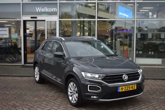 Volkswagen T-Roc (2020) thumbnail 2