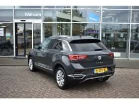 Volkswagen T-Roc (2020) thumbnail 3