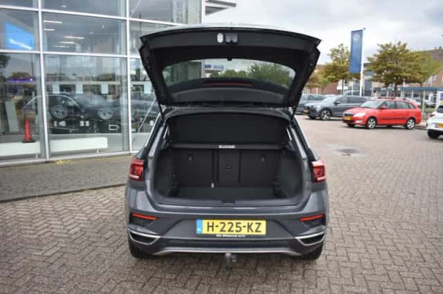 Volkswagen T-Roc (2020) thumbnail 5