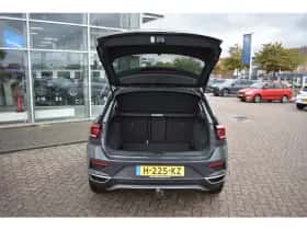 Volkswagen T-Roc (2020) thumbnail 5