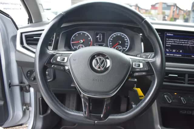 Volkswagen Polo (2018) thumbnail 11