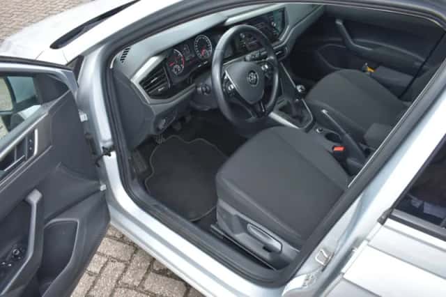 Volkswagen Polo (2018) thumbnail 10